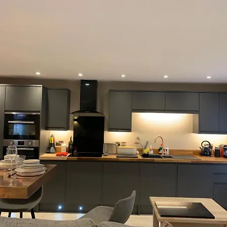 The Mews Cottage, With Parking, * Yarm