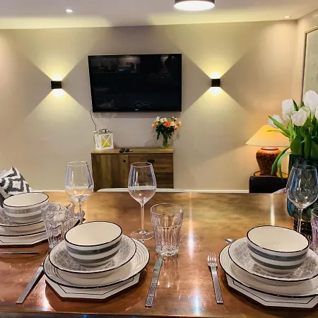 Apartmán The Mews Cottage, With Parking, *